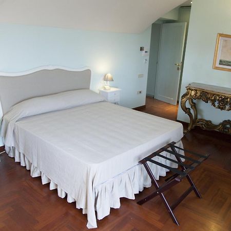 مانفريدونيا La Dolce Vista - B&B Di Charme الغرفة الصورة