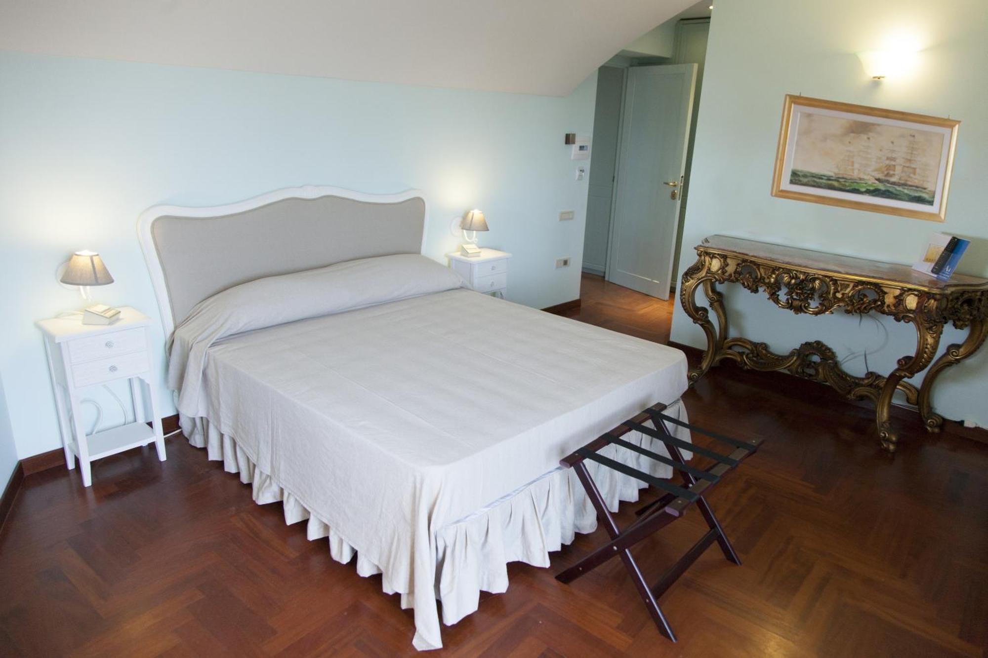 مانفريدونيا La Dolce Vista - B&B Di Charme الغرفة الصورة