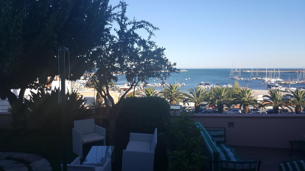مانفريدونيا La Dolce Vista - B&B Di Charme المظهر الخارجي الصورة