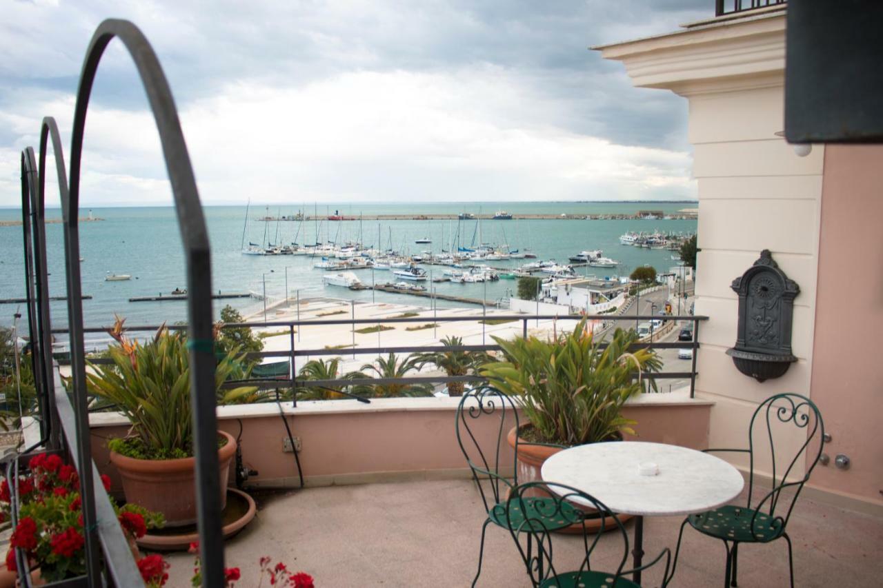 مانفريدونيا La Dolce Vista - B&B Di Charme المظهر الخارجي الصورة